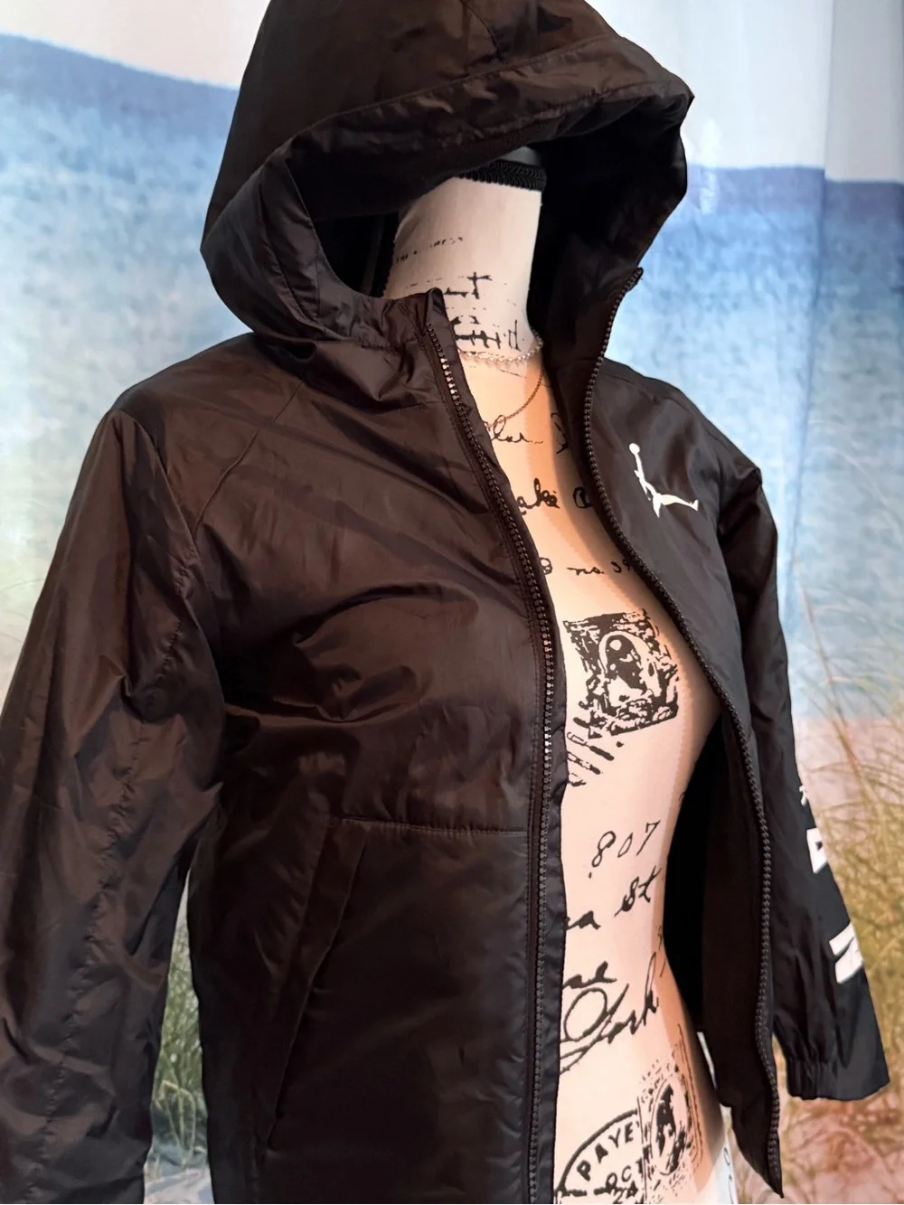 Jordan lightweight hooded